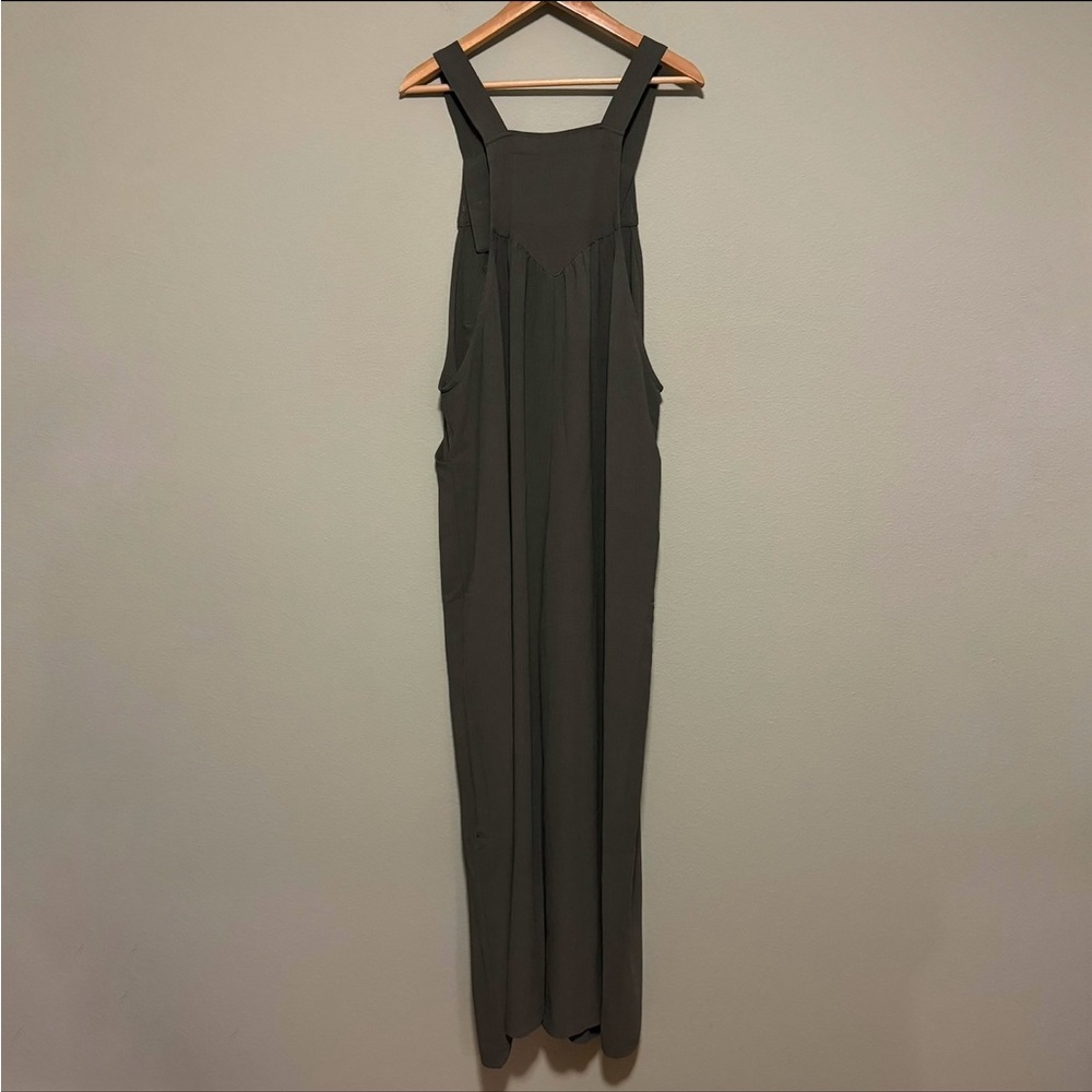 Oddy Olive Sleeveless Woven Jumpsuit - Size Large - Picture 4 of 9